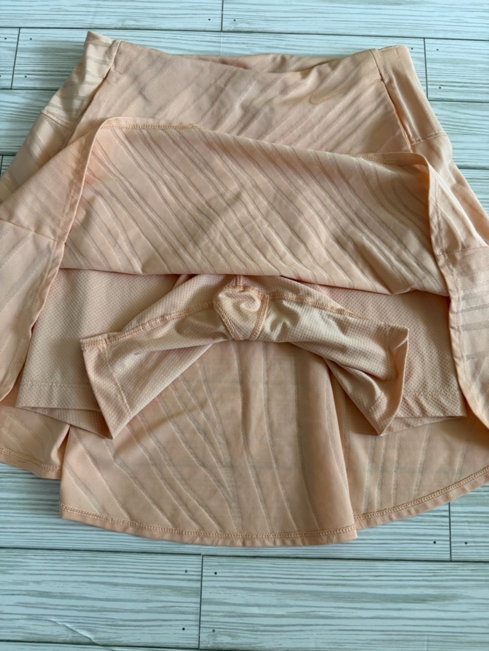 Nike | Breathe Fairway Golf Skort Light Orange / Peach - Size XS - Picture 5 of 8